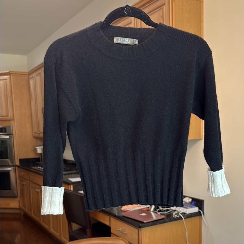 Black and White Crew Neck Sweater with Ribbed Texture